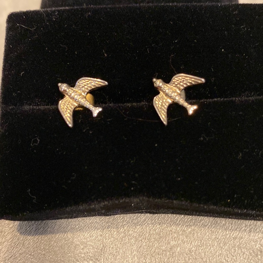Bird stud earrings